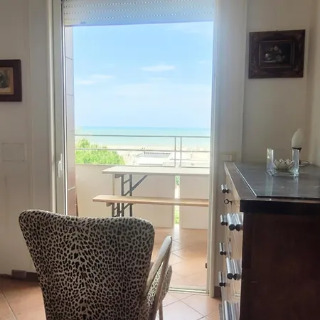 アパート Cn043 - Cesenatico, Quadrilocale Fronte Mare Con Terrazza Panoramica チェゼナーティコ